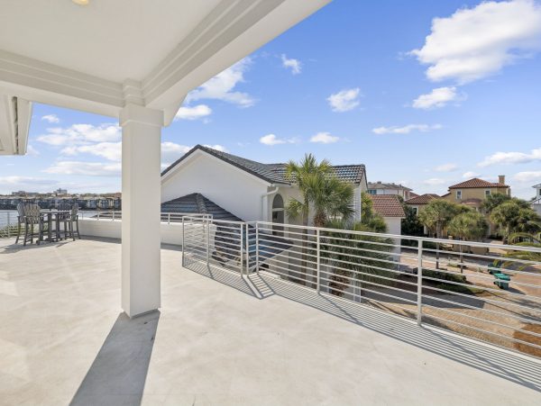 Destin Lakefront Vacation Home With Pool And Spa