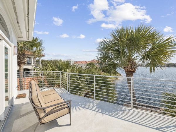 Destin Lakefront Vacation Home With Pool And Spa