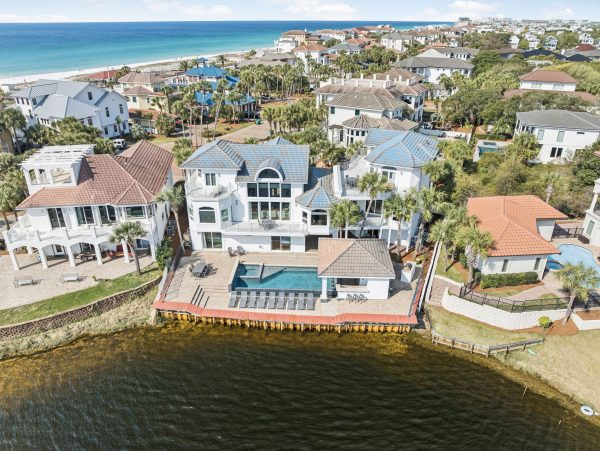 Destin Lakefront Vacation Home With Pool And Spa