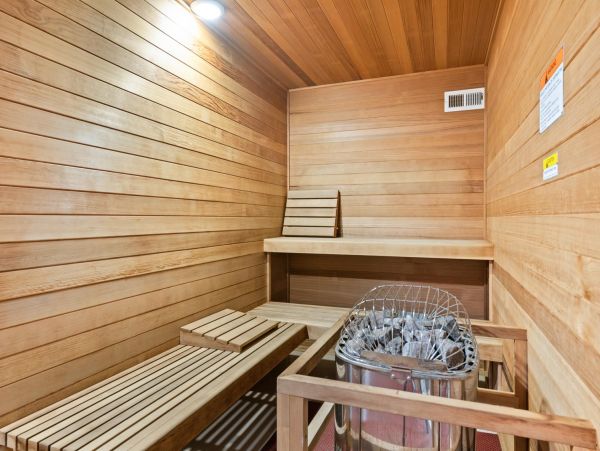 Vail Vacation Condo Sleeps Eight Guests Mountain Views