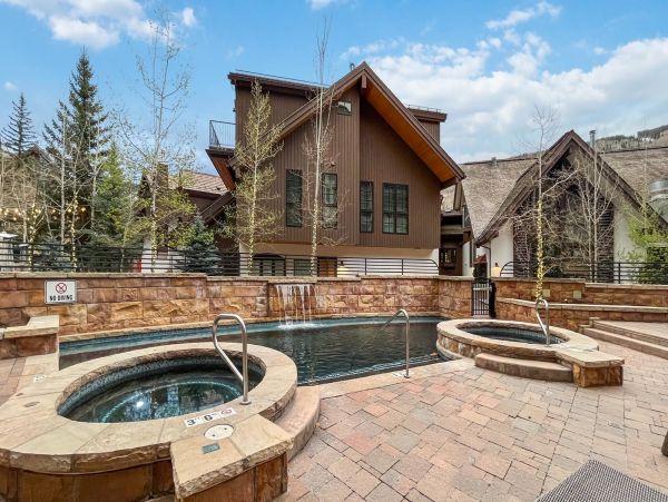 Vail Vacation Condo Sleeps Eight Guests Mountain Views
