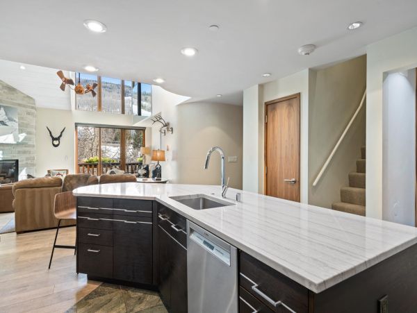 Vail Vacation Condo Sleeps Eight Guests Mountain Views