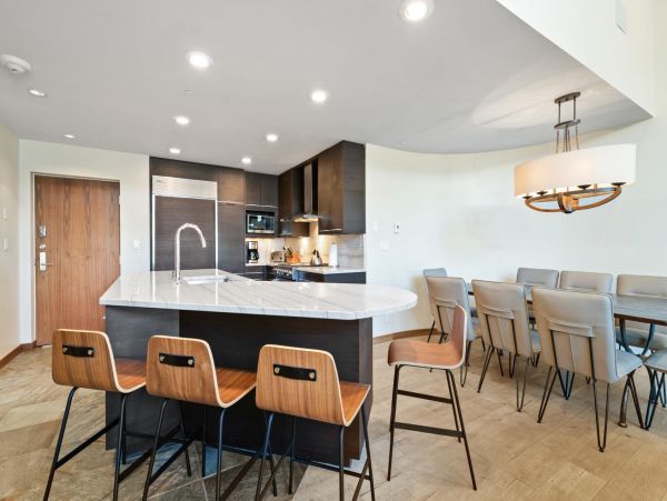 Vail Vacation Condo Sleeps Eight Guests Mountain Views