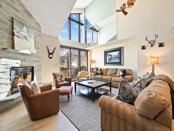 Vail Vacation Condo Sleeps Eight Guests Mountain Views