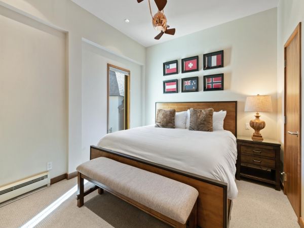 Vail Vacation Condo Sleeps Eight Guests Mountain Views
