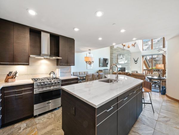 Vail Vacation Condo Sleeps Eight Guests Mountain Views