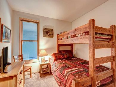 Breckenridge Vacation Condo Sleeps Seven Guests.