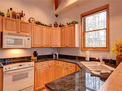 Breckenridge Vacation Condo Sleeps Seven Guests.