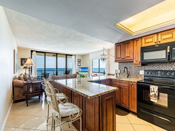 Marco Island Gulf Front Vacation Condo Sleeps 4