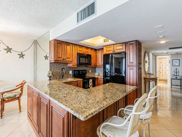 Marco Island Gulf Front Vacation Condo Sleeps 4