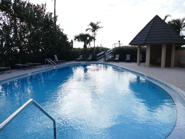 Marco Island Gulf Front Vacation Condo Sleeps 4