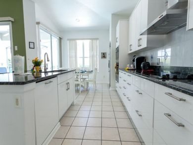 Kissimmee Vacation Home Sleeps Ten Guests.