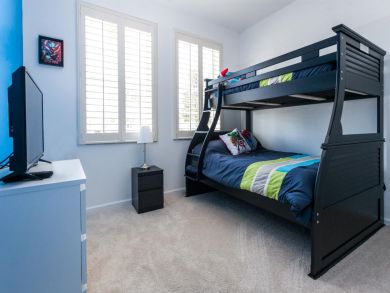 Kissimmee Vacation Home Sleeps Ten Guests.