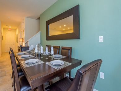 Orlando Five Bedrooms Rental Home, Private Caged Pool