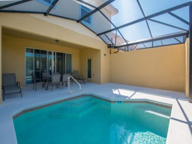 Orlando Five Bedrooms Rental Home, Private Caged Pool