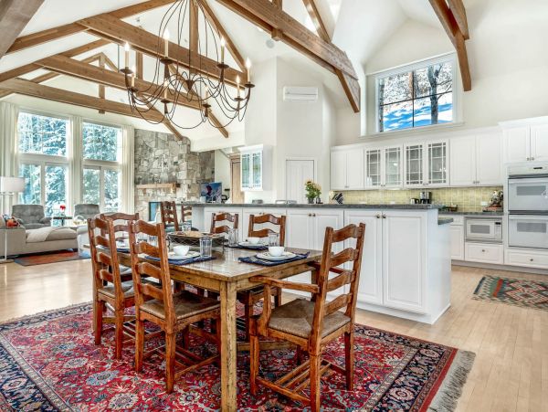 Beaver Creek Luxury Vacation Home Sleeps 12