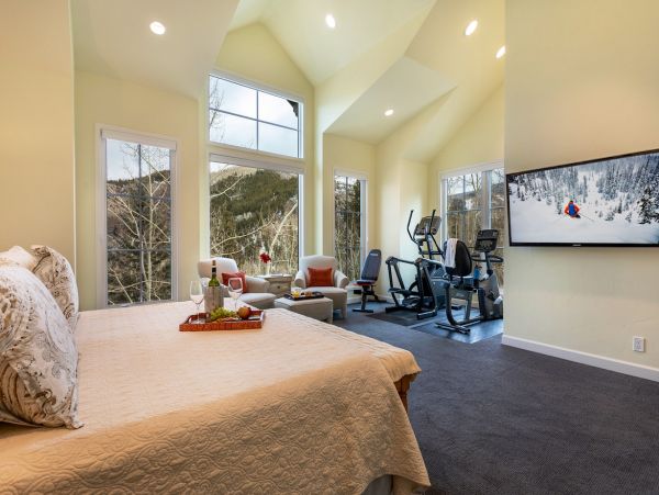 Beaver Creek Luxury Vacation Home Sleeps 12