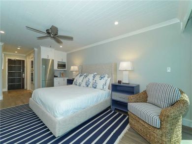Holmes Beach Vacation Studio Sleeps Four Guests