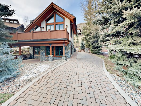 5 Bedroom Luxury Rental in Vail, Mountain View