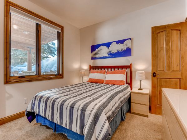 5 Bedroom Luxury Rental in Vail, Mountain View