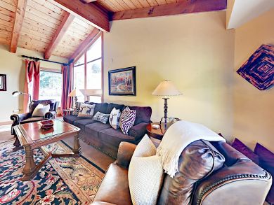 Vail Vacation Duplex Sleeps Ten Guests.