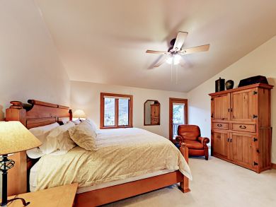 Vail Vacation Duplex Sleeps Ten Guests.