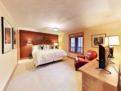 Vail Vacation Duplex Sleeps Ten Guests.