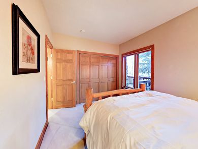 Vail Vacation Duplex Sleeps Ten Guests.