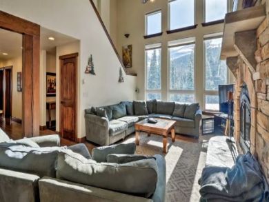 5 Bedroom Mountain View Home in Breckenridge