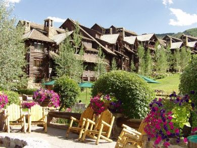 Bachelor Gulch 4 Bedroom Vacation Condo plus Loft.