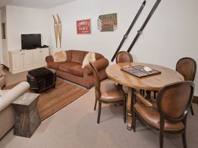 Bachelor Gulch 4 Bedroom Vacation Condo plus Loft.