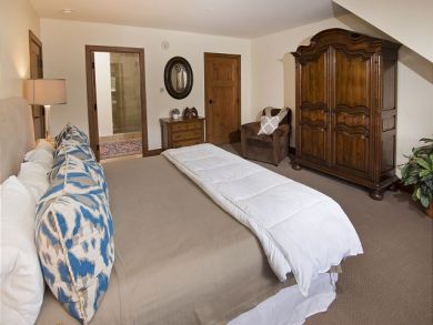 Bachelor Gulch 4 Bedroom Vacation Condo plus Loft.