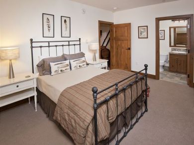 Bachelor Gulch 4 Bedroom Vacation Condo plus Loft.