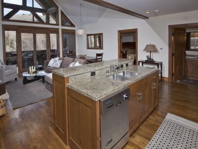 Bachelor Gulch 4 Bedroom Vacation Condo plus Loft.