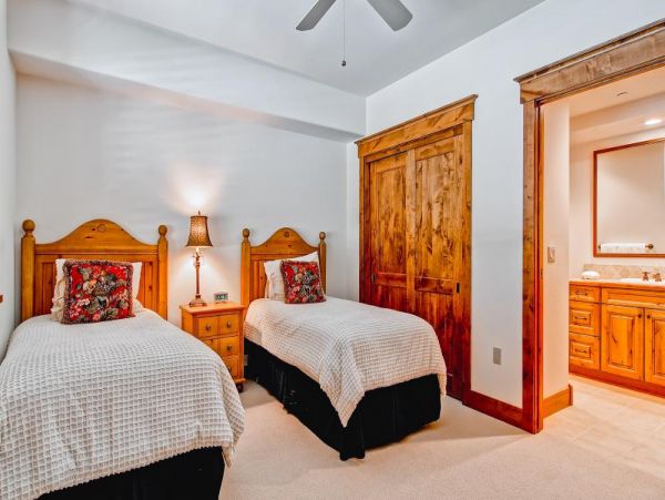 Beaver Creek 4 Bedroom Condo Ski In Ski Out Sleeps 10