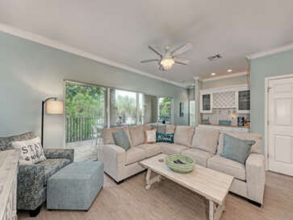 Holmes Beach Vacation Rental Home Three Bedrooms Sleeps 6