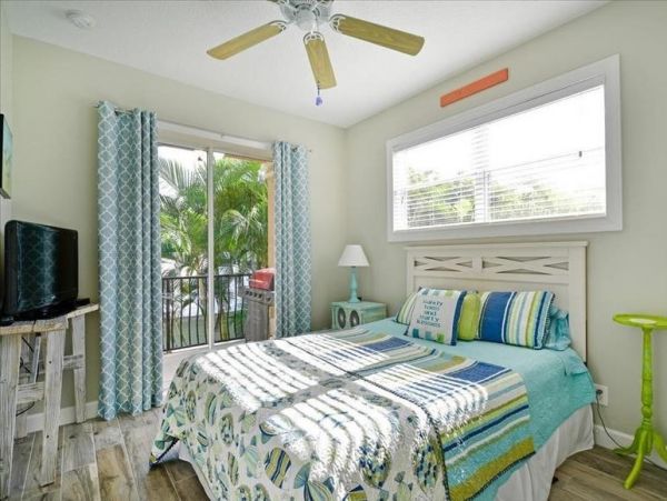 Brandenton Beach Vacation Cottage Sleeps Eight Guests.