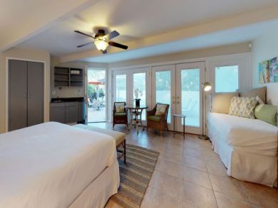 Kaanapali Vacation Home Sleeps Eight Guests.