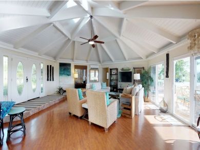 Kaanapali Vacation Home Sleeps Eight Guests.