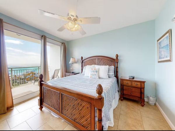Three Bedroom Condo Destin Sleeps Eight