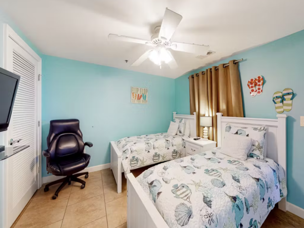 Three Bedroom Condo Destin Sleeps Eight