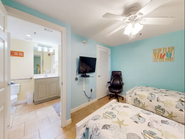 Three Bedroom Condo Destin Sleeps Eight
