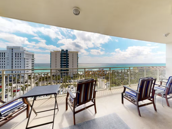 Three Bedroom Condo Destin Sleeps Eight