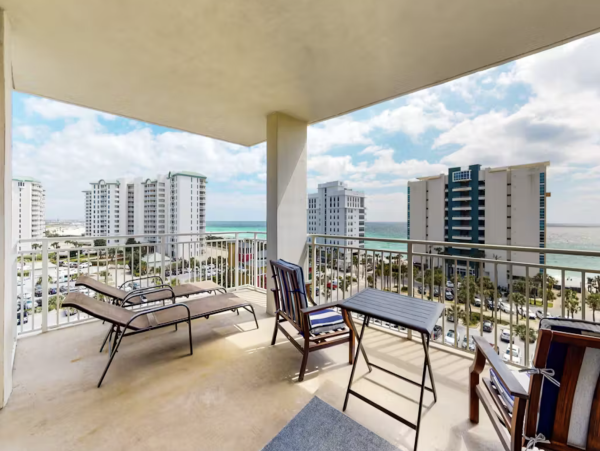 Three Bedroom Condo Destin Sleeps Eight