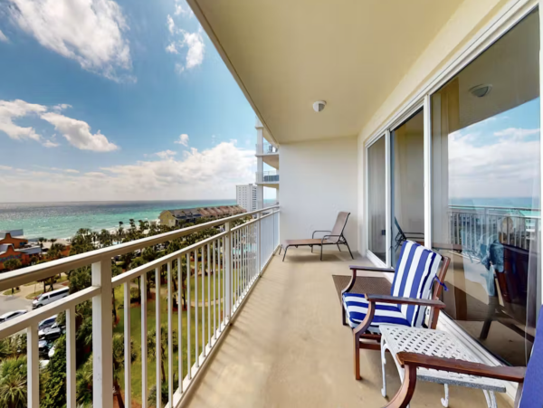 Three Bedroom Condo Destin Sleeps Eight