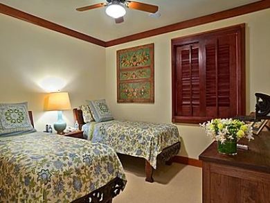 2 Bedroom Wailea Vacation Rental plus Den Sleeps Six Guests.