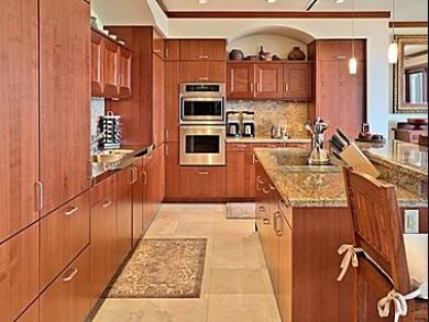 2 Bedroom Wailea Vacation Rental plus Den Sleeps Six Guests.