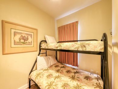 Destin Two Bedroom Vacation Condo Gulf Views Sleeps 5 Guests