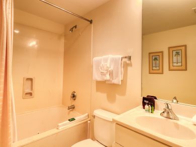 Destin Two Bedroom Vacation Condo Gulf Views Sleeps 5 Guests
