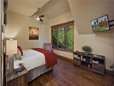 Steamboat Spring vacation Home Sleeps Ten Guests. Steamboat Spring vacation Home Sleeps Ten Guests.